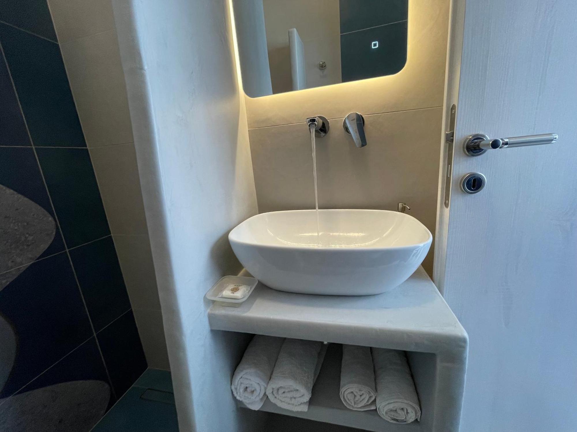 Meltemi Apartment Kamares  Екстериор снимка