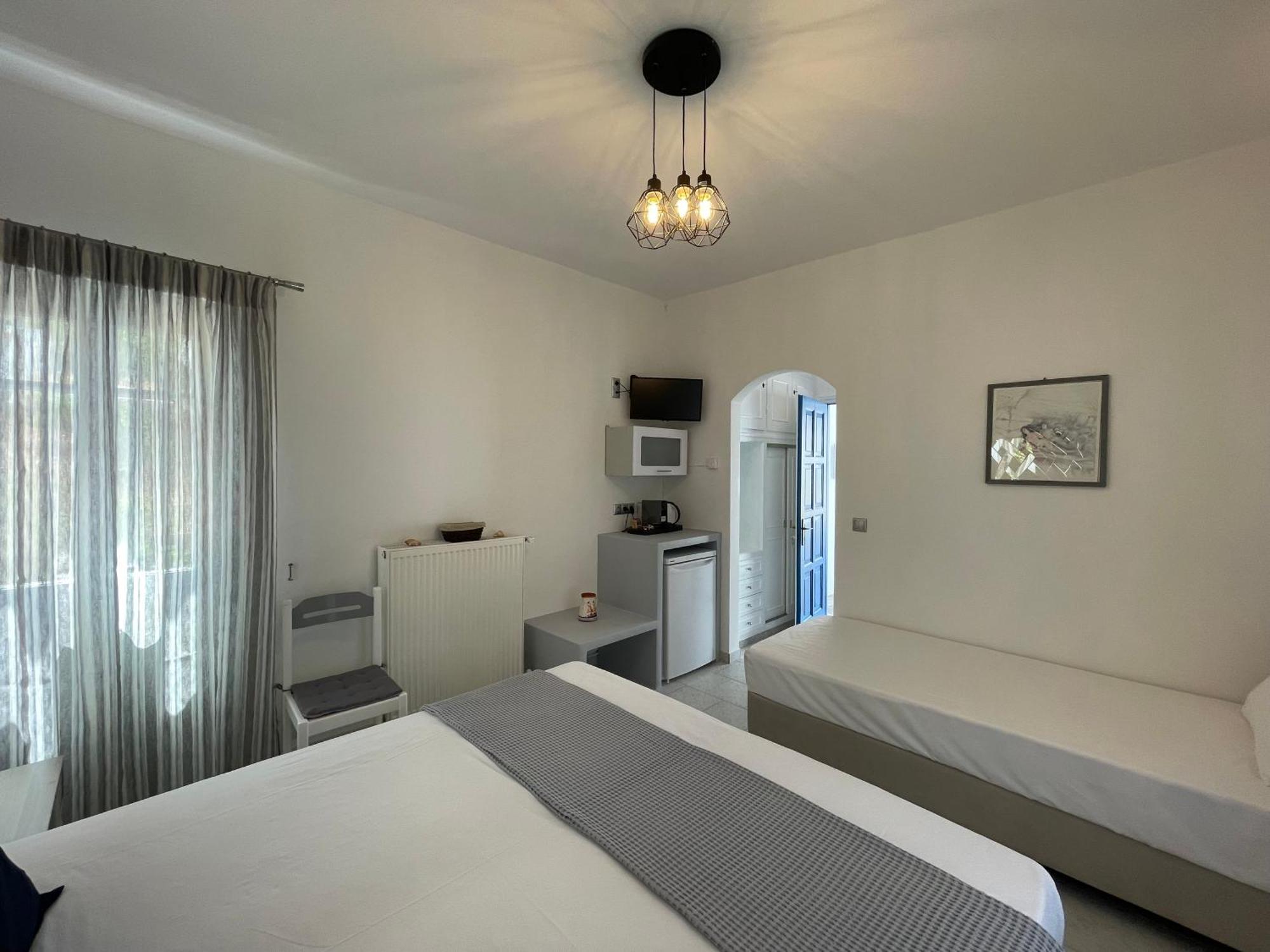 Meltemi Apartment Kamares  Екстериор снимка