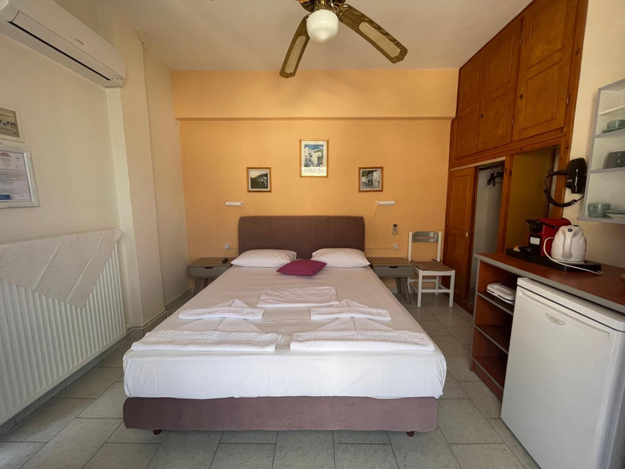 Meltemi Apartment Kamares  Екстериор снимка